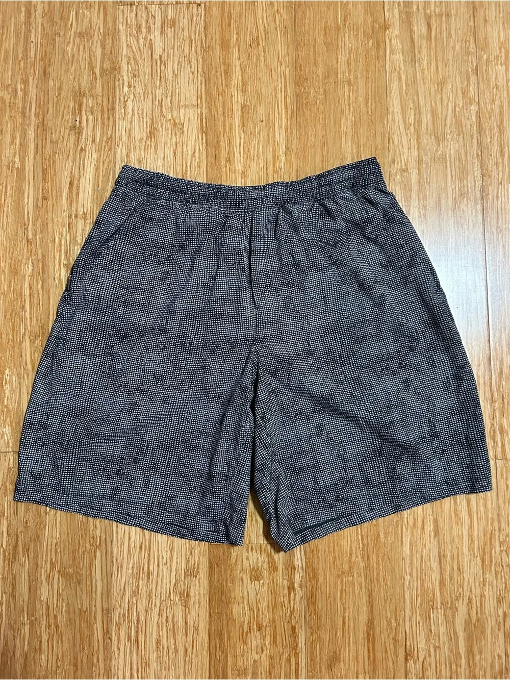 Lululemon Pace Breaker Shorts 9” Inseam Black White Pattern (Men’s Large)